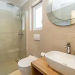 House Amarilla With Private Pool Villa