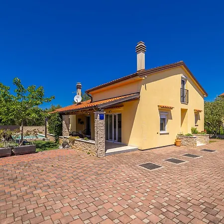 House Amarilla With Private Pool Linardići