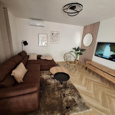 House Amarilla With Private Pool Villa *