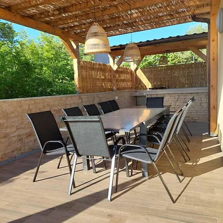 Villa House Amarilla With Private Pool
