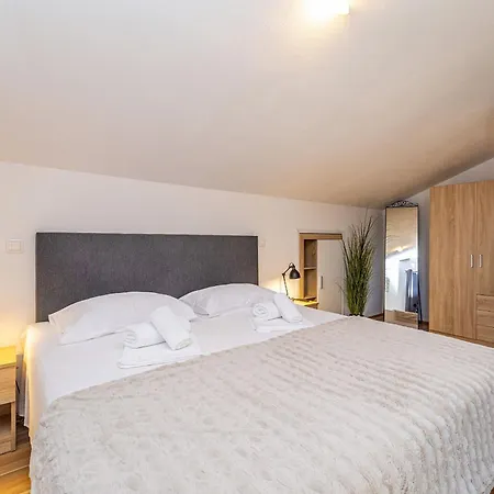 Villa House Amarilla With Private Pool Krk Town