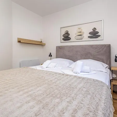 House Amarilla With Private Pool * Krk Town