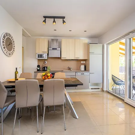 Villa House Amarilla With Private Pool *