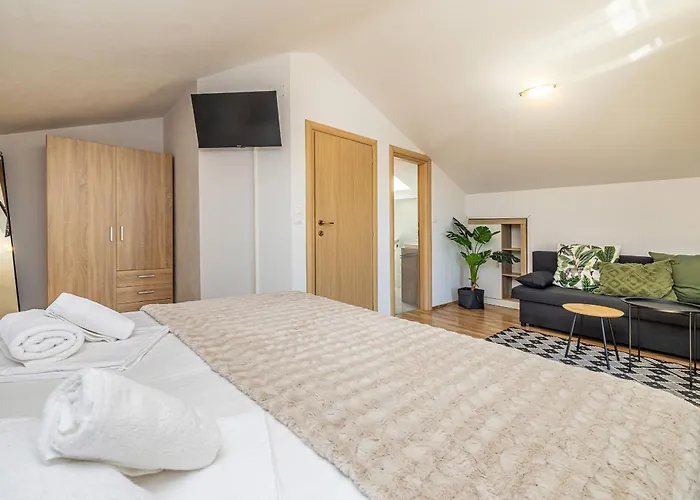 House Amarilla With Private Pool Willa Linardići