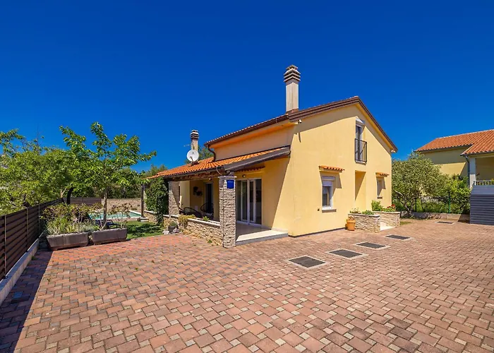 House Amarilla With Private Pool Linardići