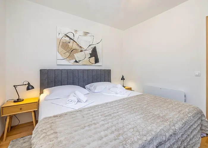 House Amarilla With Private Pool