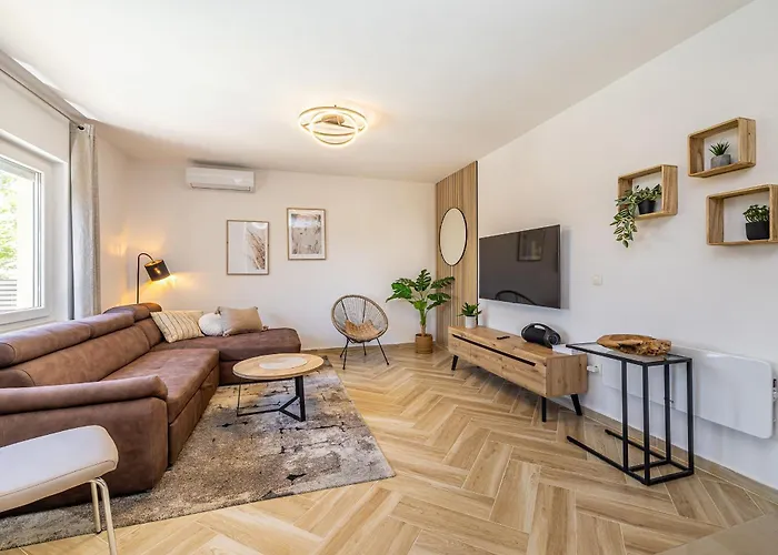 House Amarilla With Private Pool Willa Linardići