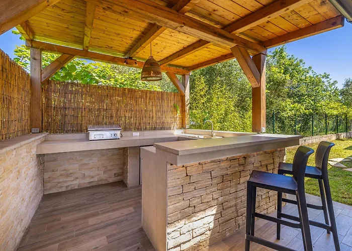 Villa House Amarilla With Private Pool Linardići
