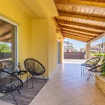 House Amarilla With Private Pool Villa