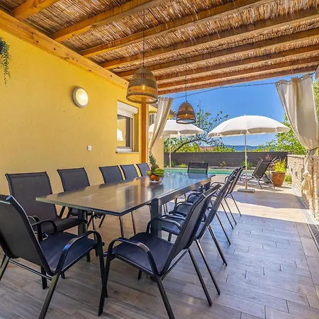 House Amarilla With Private Pool *