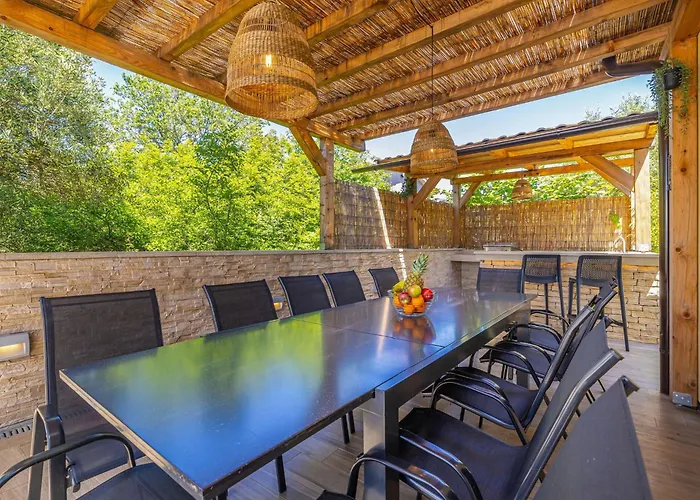 Villa House Amarilla With Private Pool